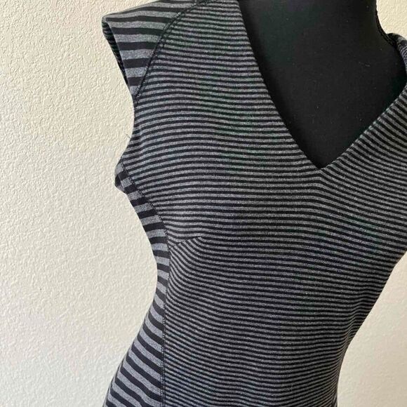 Calvin Klein Grey Striped Midi Cap Sleeve Dress Size 12 - Picture 3 of 8